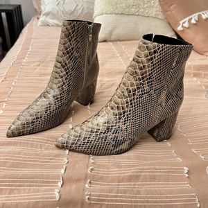 Snake skin shoes